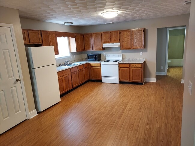 Photo - 120-122 Scotch Ct