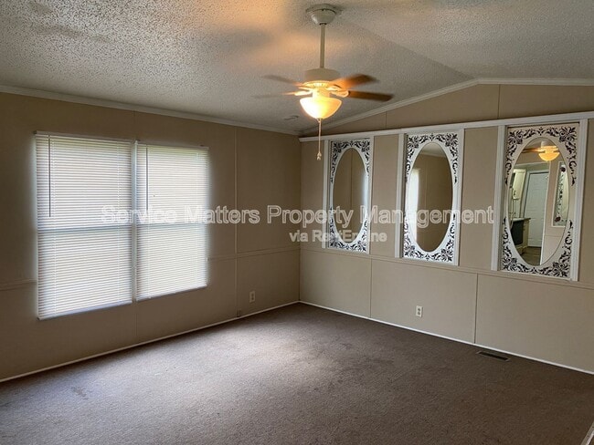 Photo - 4021 Thomas St