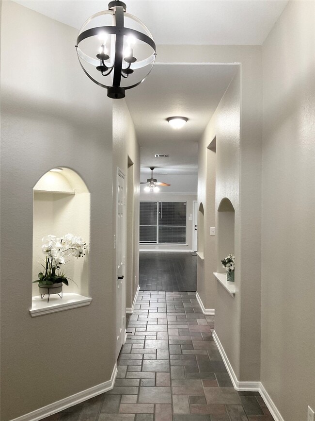 Photo - 43 N Merryweather Cir