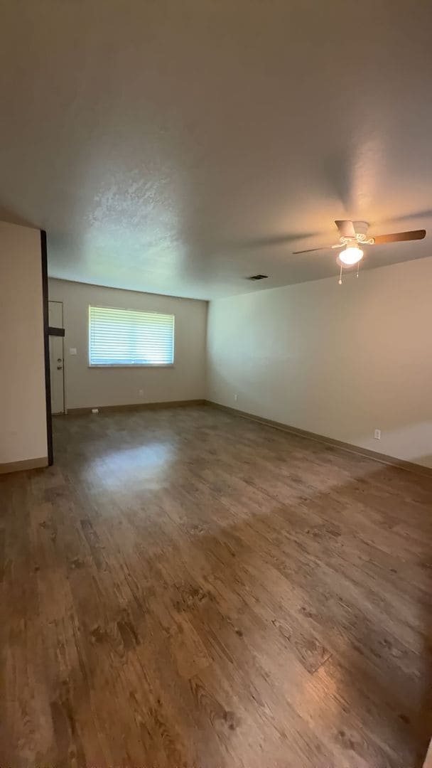 Building Photo - 2348 Pinedale Ave Unit 2348-2