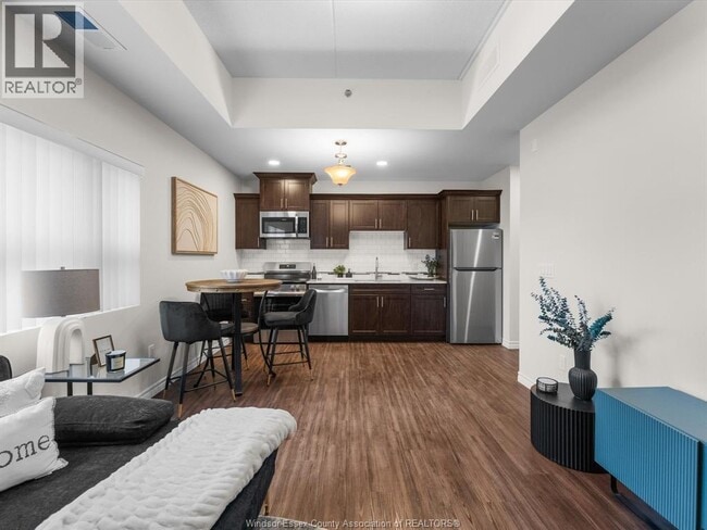 Photo - 8401 Wyandotte St E Unit 611