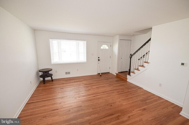5644 Leiden Rd
