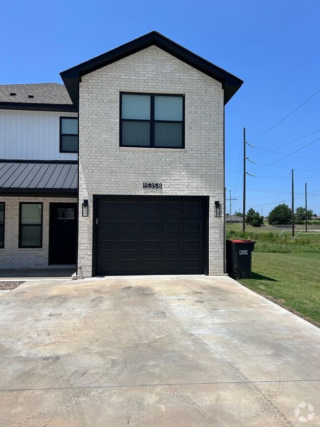Building Photo - COX-NORTHRIDGE DR-2 Unit B Rental
