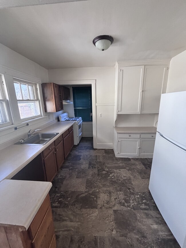 Photo - 2222 N Ellis St