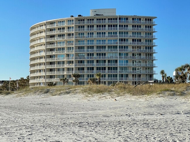 Building Photo - 1601 Ocean Dr S Rental