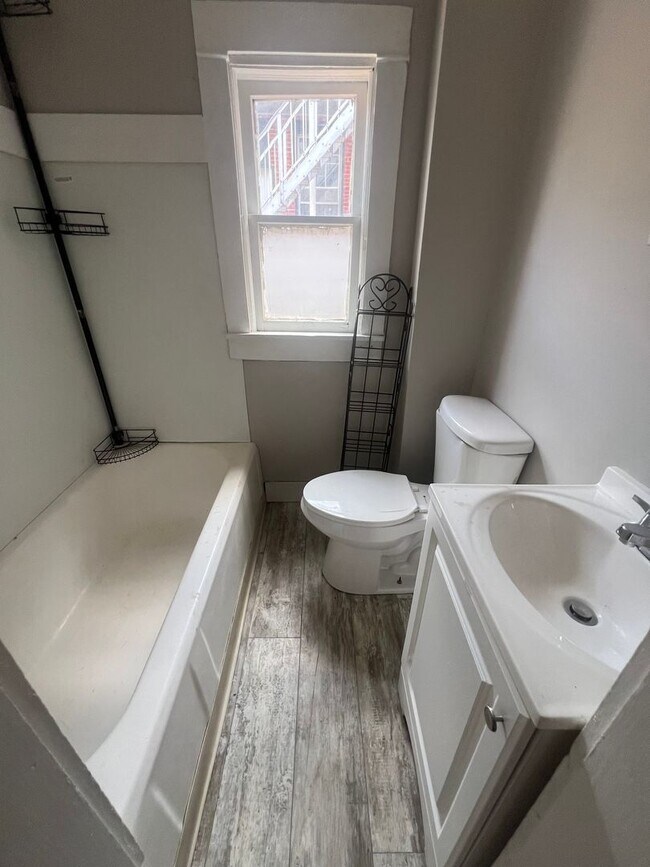 Photo - E King Street Executive Rental Unit 227 E King