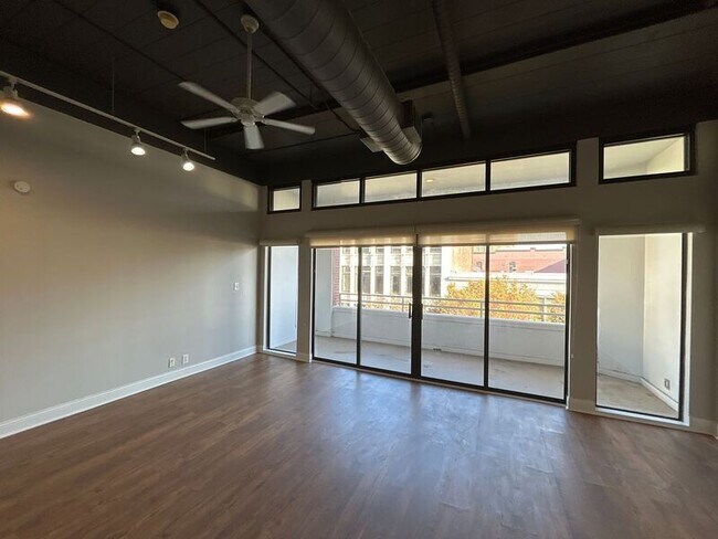 Photo - 95 S Main St Unit APT 404