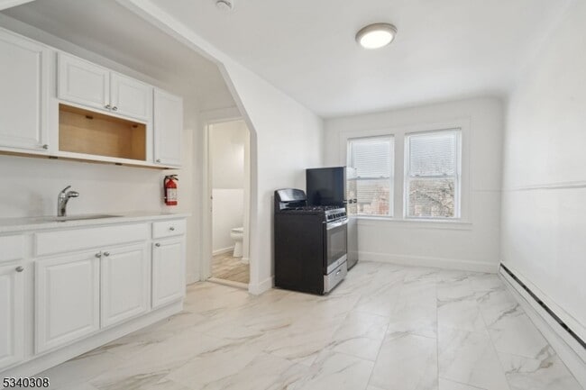 Photo - 403 Abington Ave Unit 3