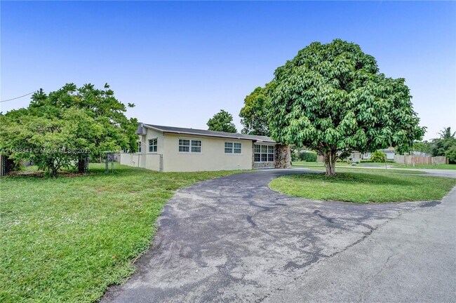 Photo - 6540 McKinley St