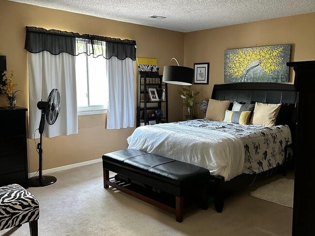 Photo - 208 Denrose Dr