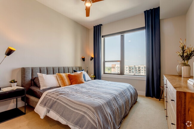 2BR, 2BA - 1,294SF