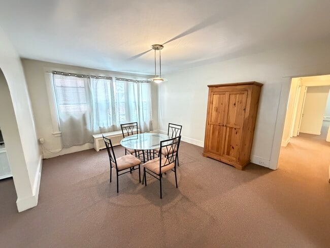 Building Photo - 5708 Solway St Unit 1