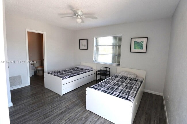 Photo - 141 McArthur Pkwy Unit A