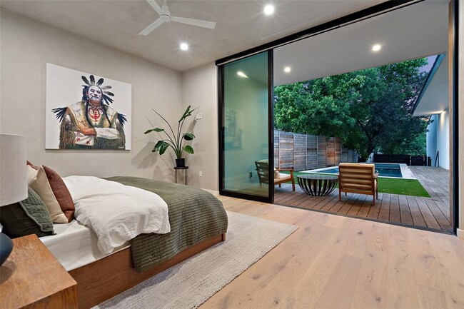 Photo - 910 W Johanna St