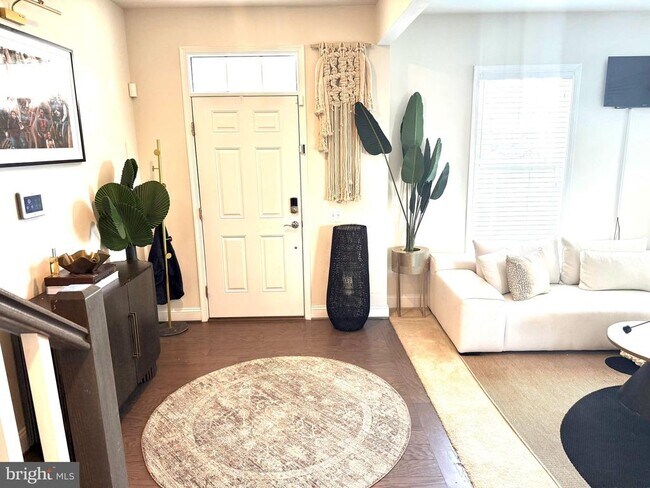 Photo - 17351 Redshank Rd