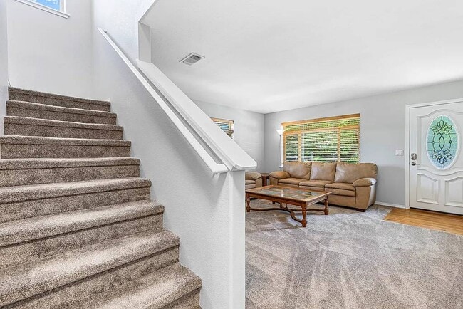 Photo - 45 Crocker St