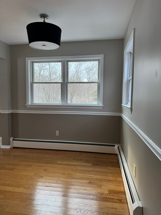 Dining or workspace area - 75 Fostertown Rd Unit 75 Fostertown Road