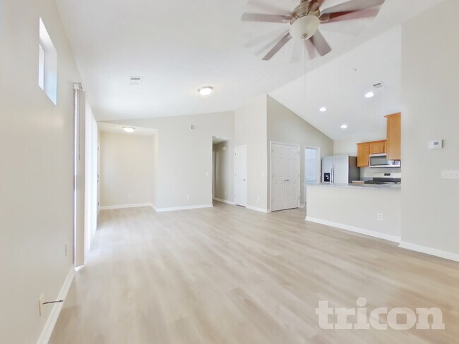 Photo - 225 Silver Fox Trail