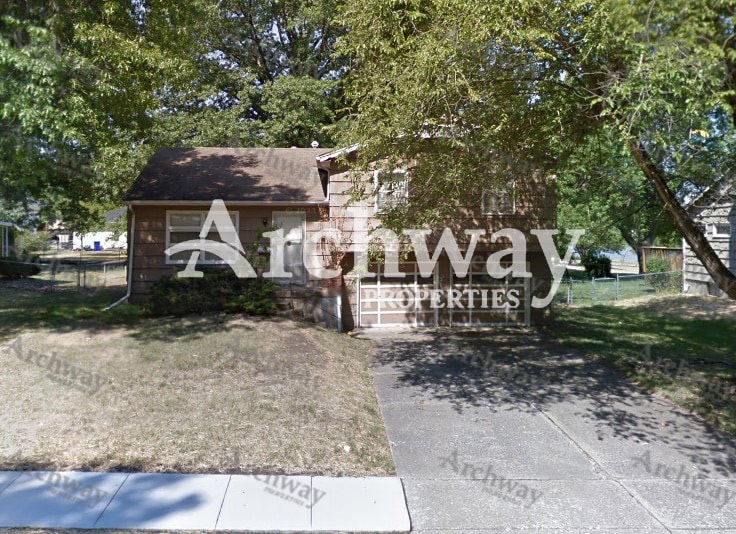 Photo - 705 S Church St