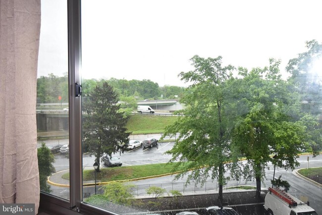 Photo - 1021 Arlington Blvd Apartamento Unidad 322