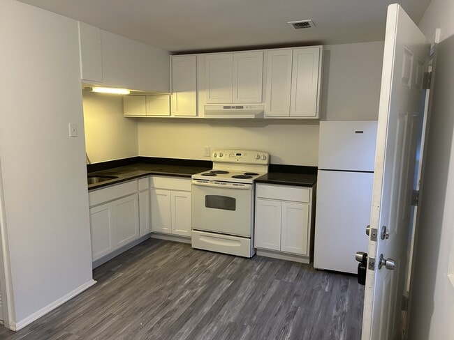 Photo - 218 Aster Ln