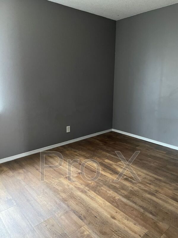 Photo - 1015 S St Louis Ave