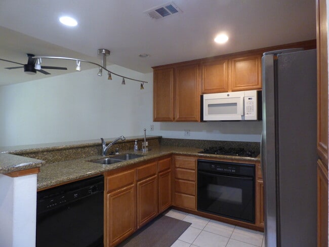 Building Photo - 301 W G St Unit 419 Rental