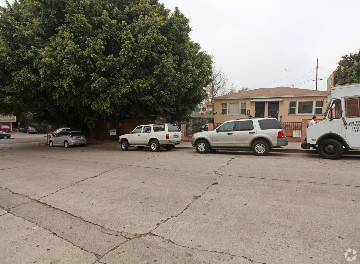 1650 W. 2nd Street - 1650 W 2nd St