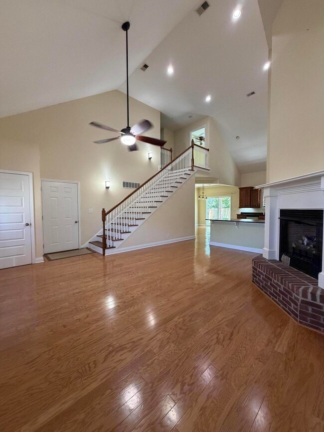 Photo - 382 Preston Ave