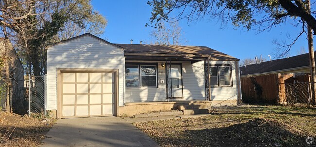 Building Photo - 1952 N Volutsia Rental