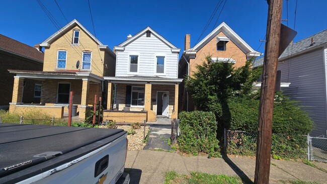 3 Bedroom 2 Bathroom - Homestead, PA - 3 Bedroom 2 Bathroom - Homestead, PA