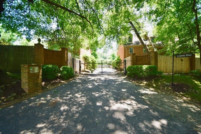 Photo - Gated 3 Bedroom, 2 Bathroom Near Chickasaw Gardens Unit 3