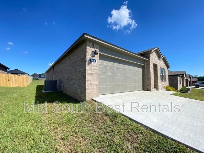 Photo - 260 Alyece Ln