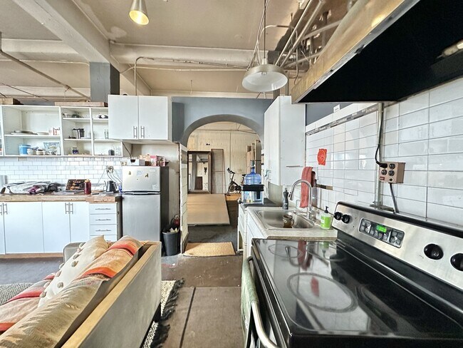 Photo - 3144 W Carroll Ave Unit H3