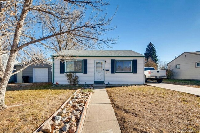Building Photo - 2640 S Hooker St Rental