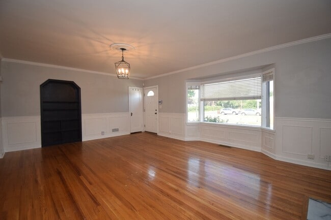 Photo - Unique 6 Bedroom Home in Midvale!