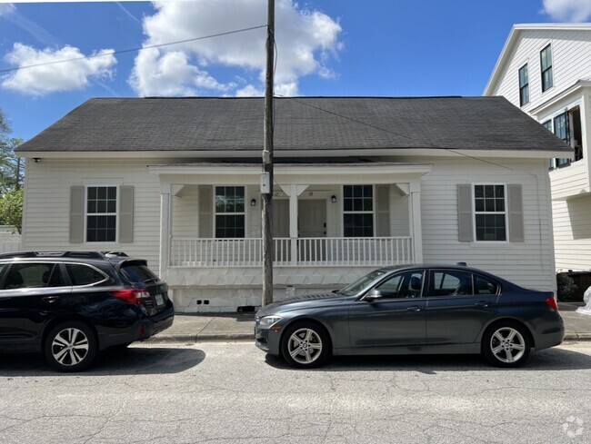 Building Photo - 17 W 45th St Rental