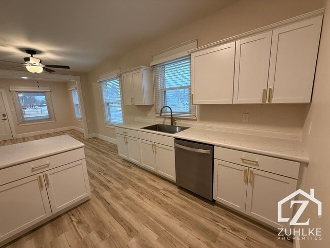 Photo - 201 N Pine St