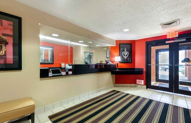 Furnished Studio-Rockford - I-90