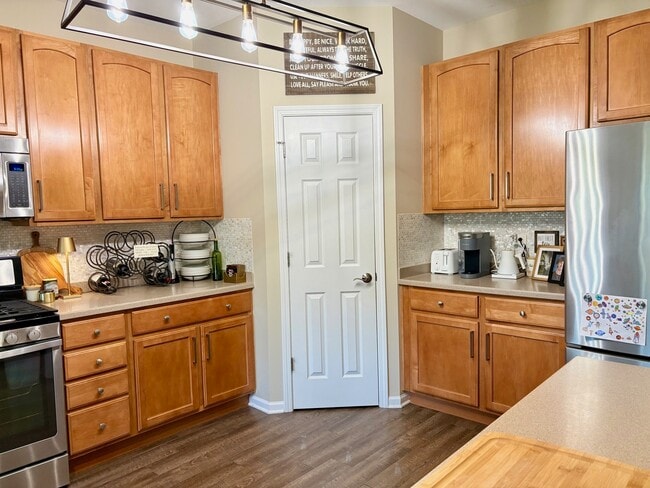 Photo - 1883 Crenshaw Cir