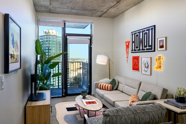 Photo - Union on San Antonio