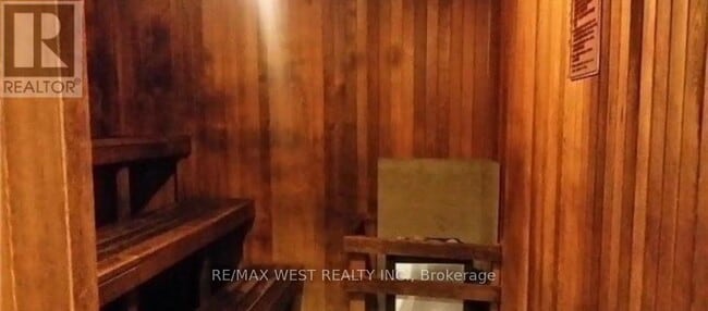 Photo - 60 Pavane Linkway Unit 812