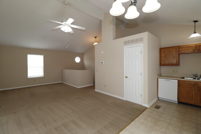 Photo - 238 Lakeview Dr