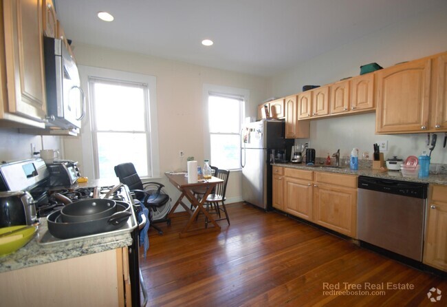 Building Photo - 25 Forest Hills St Unit 25 Forest Hills #3 Rental