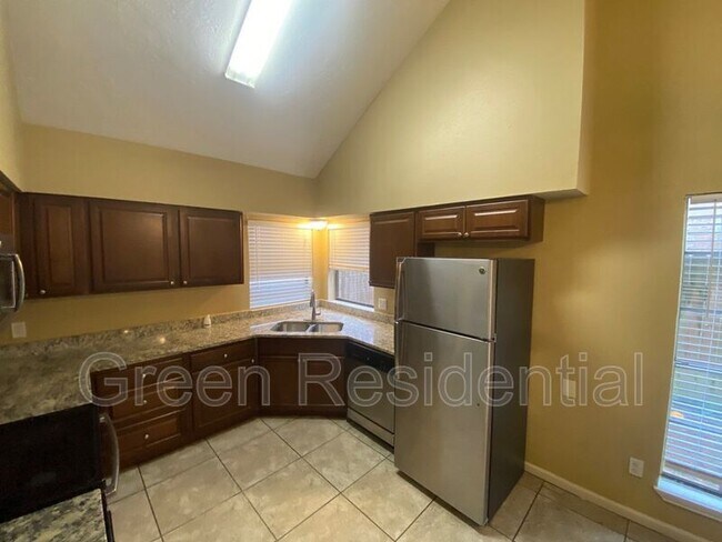 Photo - 17510 Mapletrail Dr