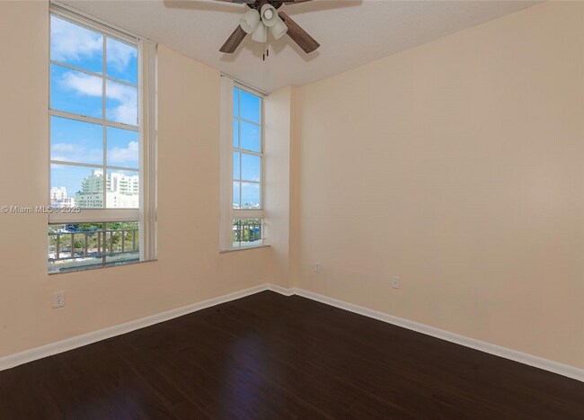 Photo - 520 SE 5th Ave Unidad N1100