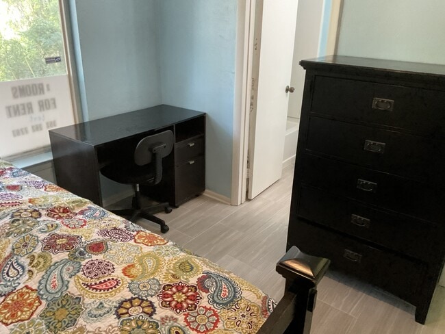 Photo - 4000 SW 23rd St Unit 1-202
