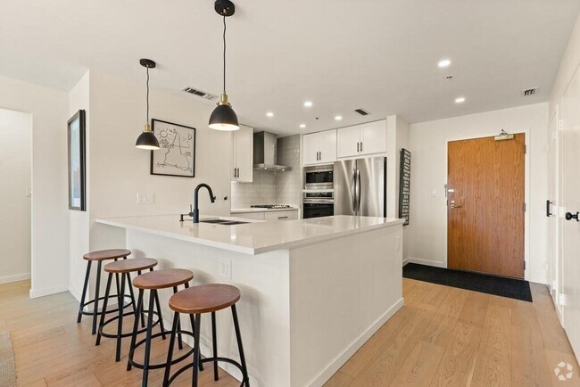 Building Photo - 160 Cambridge St Unit 2 BED 2 BATH MODERN Rental