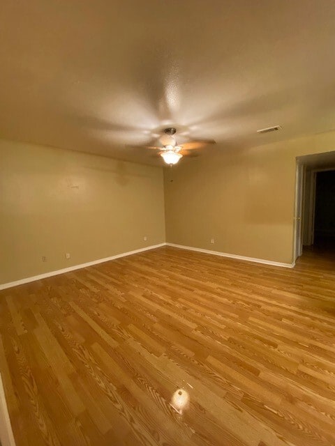 Building Photo - 3206 Lobit Dr Unit 35