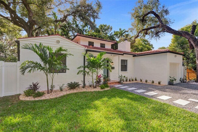 Photo - 360 NE 86th St